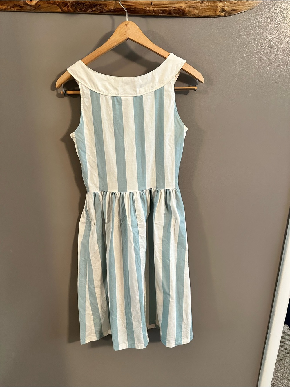 Vintage Laura Ashley White and Light Blue Striped Sleeveless Dress - Picture 7 of 11